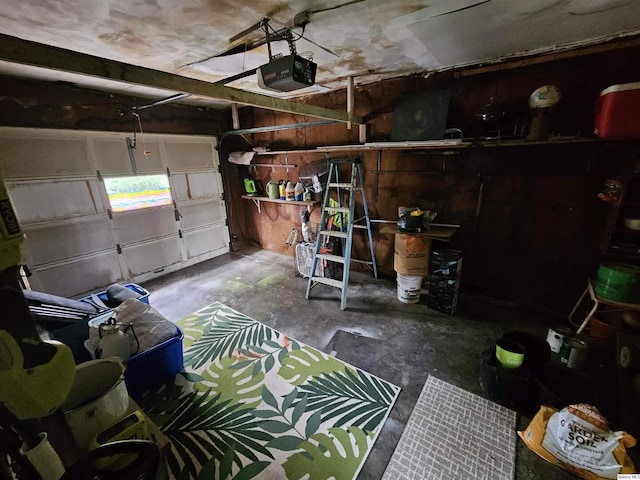 612 Edgewood Dr, Quincy, IL 62301 - garage featuring a garage door opener