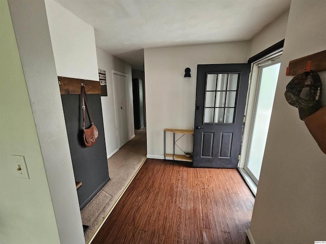 612 Edgewood Dr, Quincy, IL 62301 - entrance foyer featuring wood finished floors and baseboards