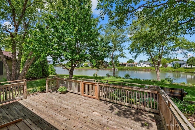 14 Devonshire Ct, Grayslake, IL 60030 - deck featuring a water view