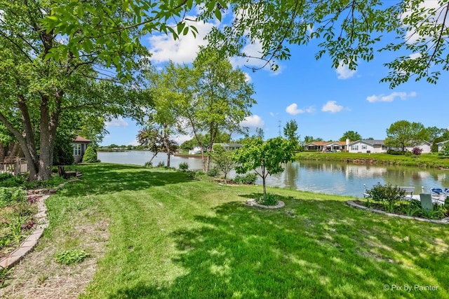 14 Devonshire Ct, Grayslake, IL 60030 - view of grassy yard featuring a water view