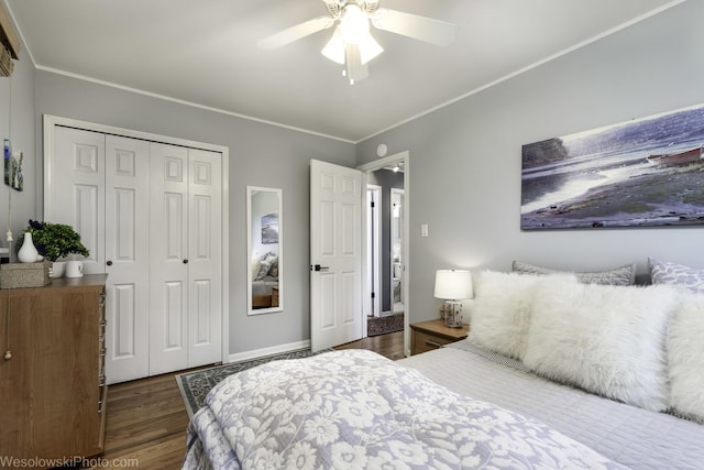 5036 Ozark Ave, Norridge, IL 60706 - bedroom featuring a closet, wood finished floors, crown molding, a ceiling fan, and baseboards