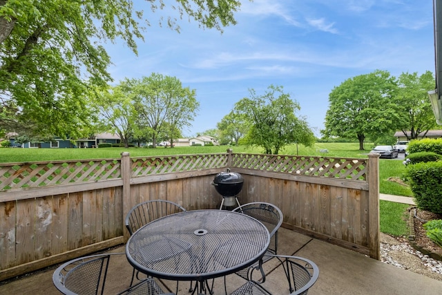 903 Wiltshire Dr Unit S2, Mchenry, IL 60050 - view of patio