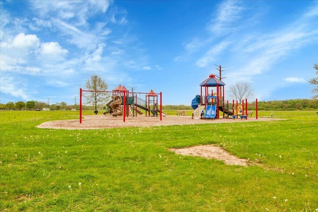 16308 S Peerless Ct, Plainfield, IL 60586 - community play area featuring a yard