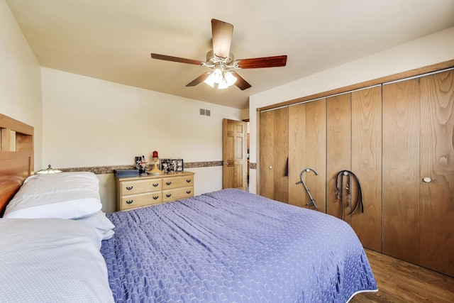 5560 W Ardmore Ave, Chicago, IL 60646 - bedroom featuring wood finished floors, ceiling fan, and a closet