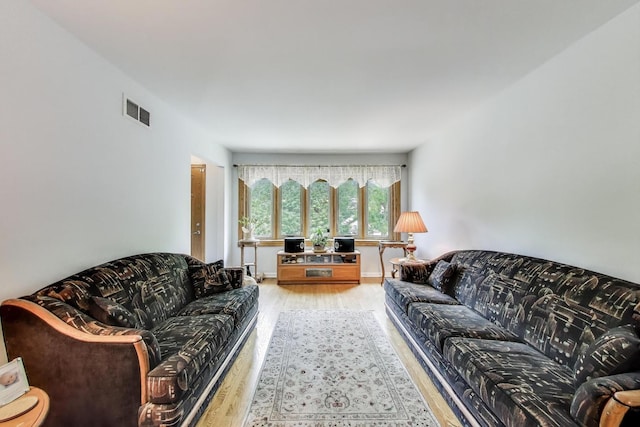 5560 W Ardmore Ave, Chicago, IL 60646 - living room featuring light wood-style floors