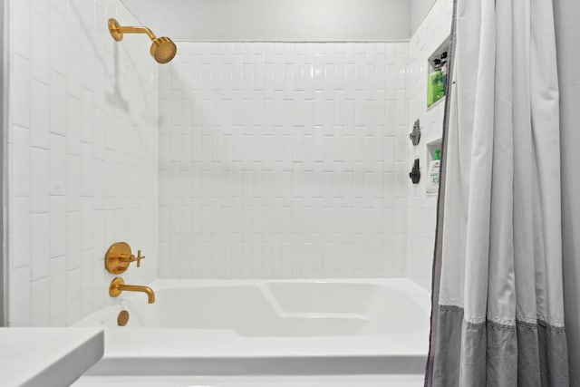 2149 N Seminary Ave Unit A, Chicago, IL 60614 - full bath featuring shower / bath combo with shower curtain