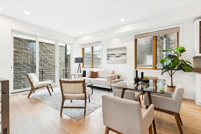 921 N Honore St Unit B, Chicago, IL 60622 - living room featuring light wood-type flooring and recessed lighting
