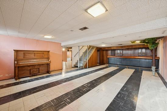 5623 N Manor Ln, Norwood Park, IL 60631 - lobby featuring stairs