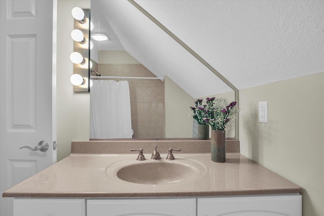 2502 Prairie Ridge Pl, Champaign, IL 61822 - full bathroom with vaulted ceiling, vanity, and a shower with shower curtain