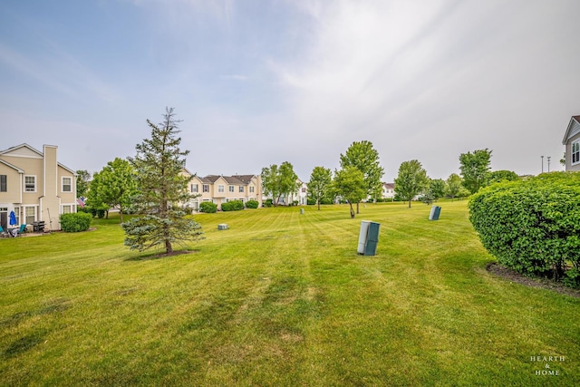 2015 Limestone Ln, Carpentersville, IL 60110 - view of green lawn with a residential view