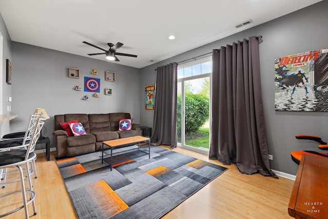 2015 Limestone Ln, Carpentersville, IL 60110 - living area featuring a ceiling fan, wood finished floors, baseboards, and recessed lighting