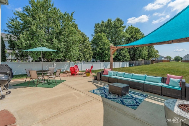 1104 Breckenridge Ln, Shorewood, IL 60404 - fenced backyard with an outdoor living space and a patio