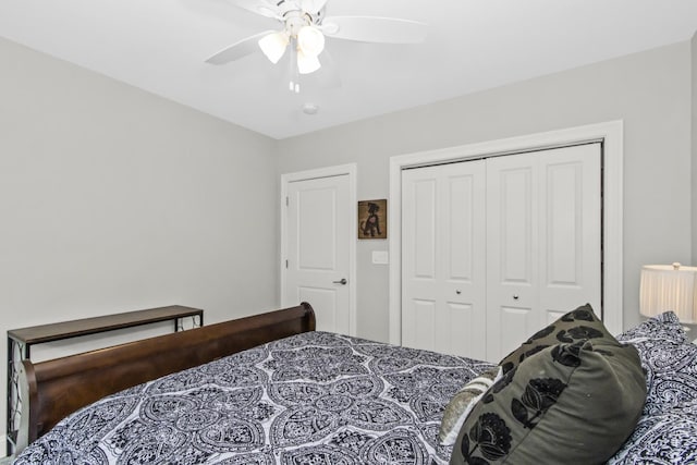 439 Thomas Ave, Forest Park, IL 60130 - bedroom with a closet and ceiling fan