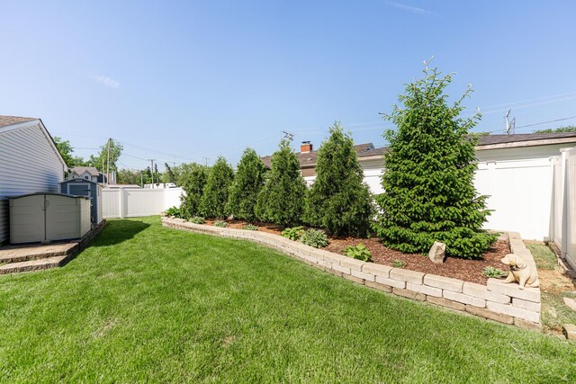 10 N Broadview Ave, Lombard, IL 60148 - view of yard