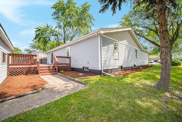 20738 S Hickory Creek Ct, Frankfort, IL 60423 - view of side of property featuring a wooden deck and a lawn
