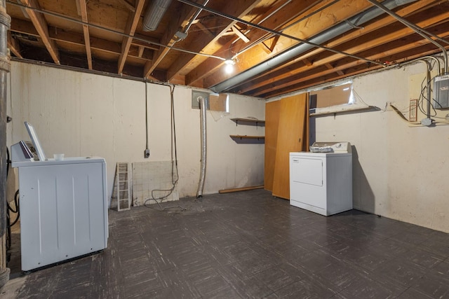 3229 Liberty Dr, Rockford, IL 61101 - unfinished below grade area featuring washer and dryer