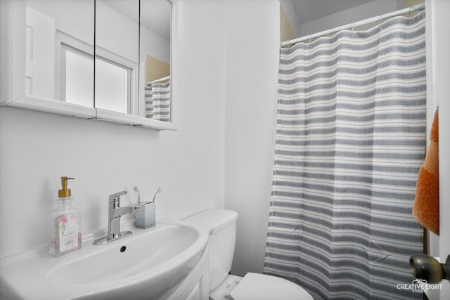 125 S Pinecrest Rd, Bolingbrook, IL 60440 - full bath with vanity and a shower with shower curtain