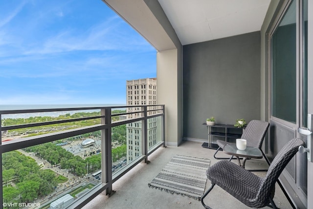 130 N Garland Ct Unit 2009, Chicago, IL 60602 - balcony featuring a water view
