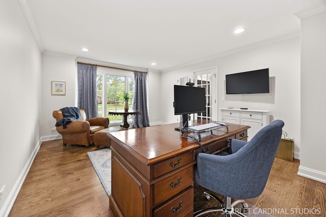 112 Danada Dr, Wheaton, IL 60189 - home office featuring crown molding, light wood-style floors, baseboards, and recessed lighting