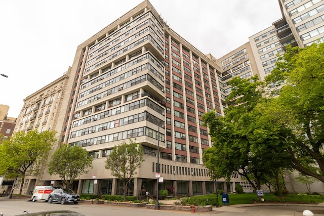 3410 N Lake Shore Dr Unit 9A, Chicago, IL 60657 - view of building exterior