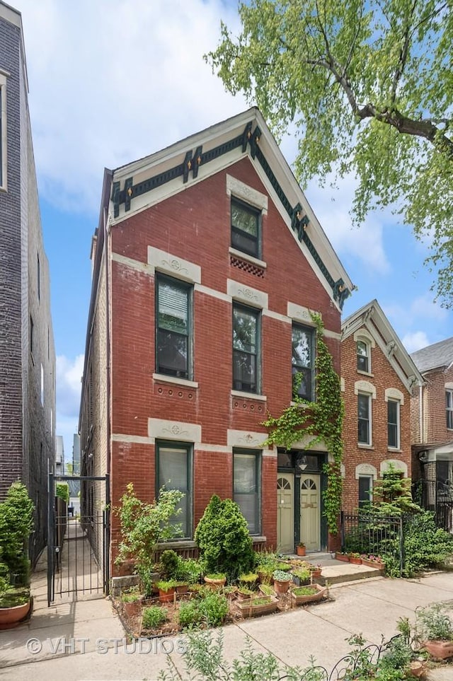 862 N Hermitage Ave, Chicago, IL 60622 - photo 1