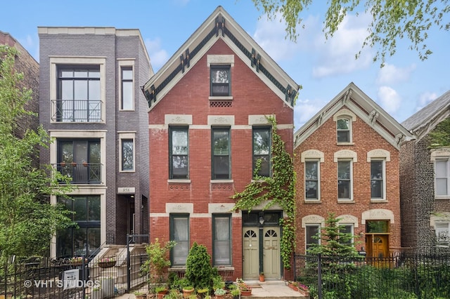 862 N Hermitage Ave, Chicago, IL 60622 - photo 2