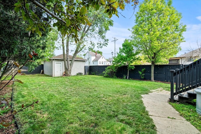 501 N 2nd Ave, Maywood, IL 60153 - view of yard