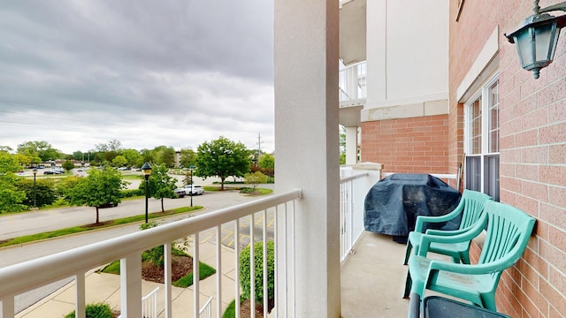 701 W Rand Rd Unit 227, Arlington Heights, IL 60004 - balcony featuring a grill