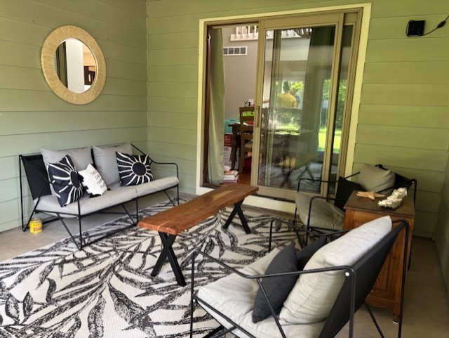 2112 Mayfair Rd, Champaign, IL 61821 - view of patio / terrace