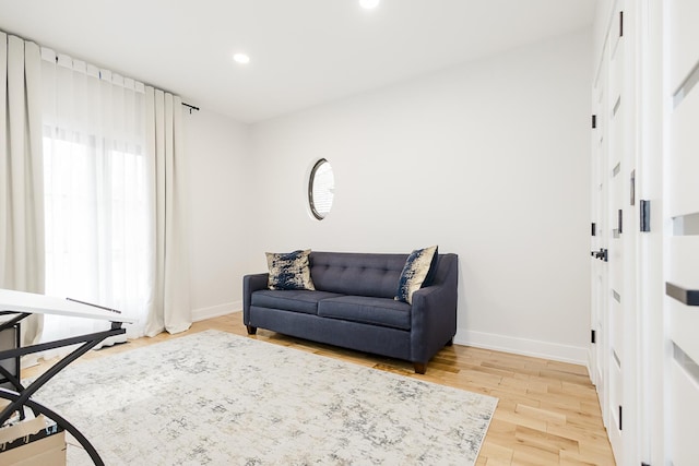 1620 Devonshire Ln, Lake Forest, IL 60045 - living area featuring baseboards, recessed lighting, and light wood finished floors