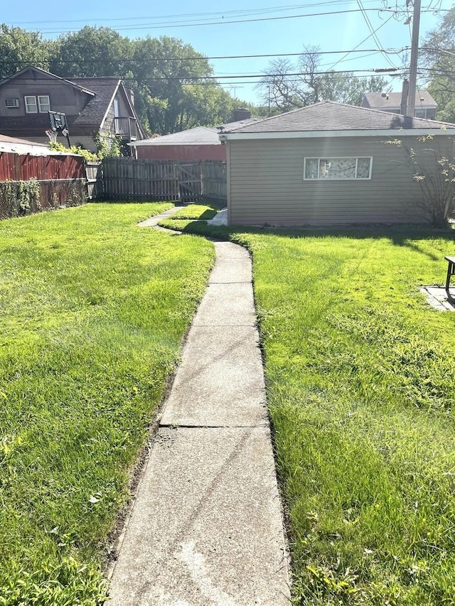 14233 S Green Bay Ave, Burnham, IL 60633 - photo 19