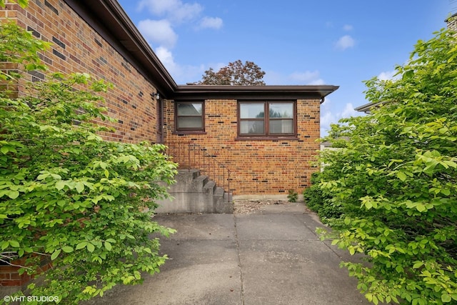 1237 N Ridge Ave, Arlington Heights, IL 60004 - view of property exterior with brick siding and a patio area
