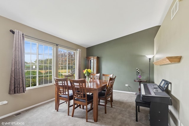 822 Foster Ave, Lake Bluff, IL 60044 - carpeted dining area featuring baseboards
