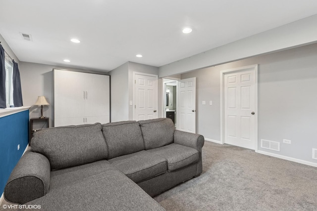 822 Foster Ave, Lake Bluff, IL 60044 - carpeted living area with recessed lighting and baseboards