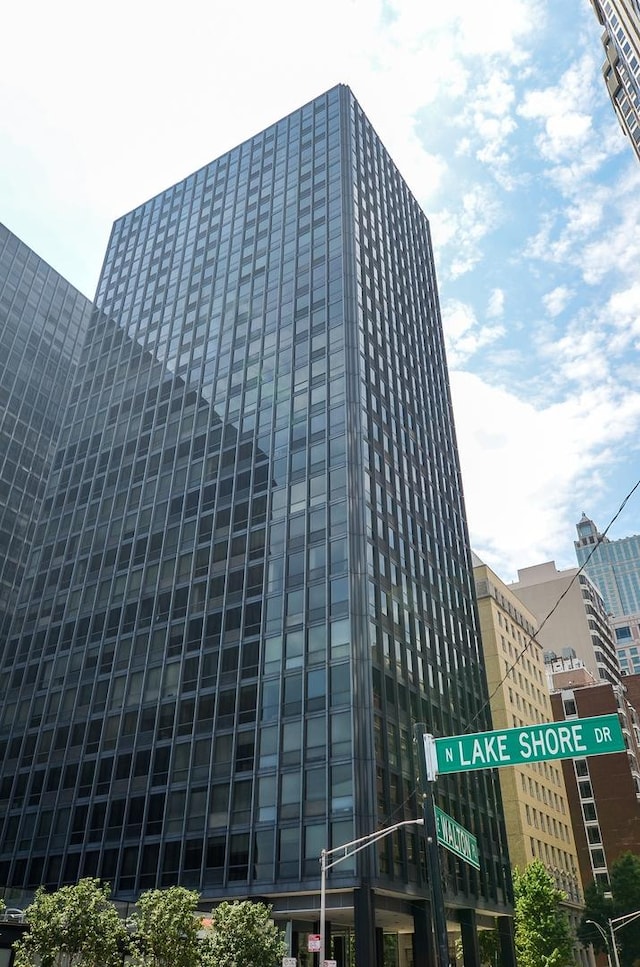 910 N Lake Shore Dr Unit 1216, Chicago, IL 60611 - photo 1