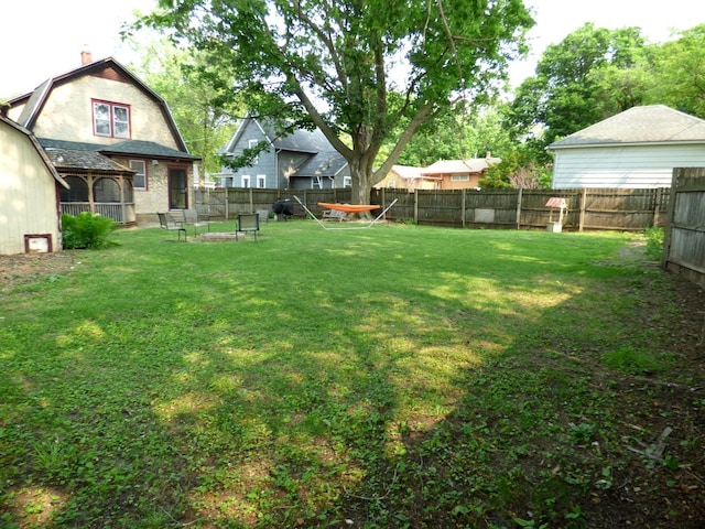 21 Woodland Ave, Elgin, IL 60123 - view of yard