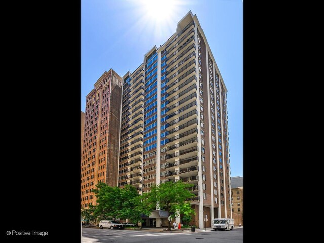 201 E Chestnut St Unit 24C, Chicago, IL 60611 - photo 1