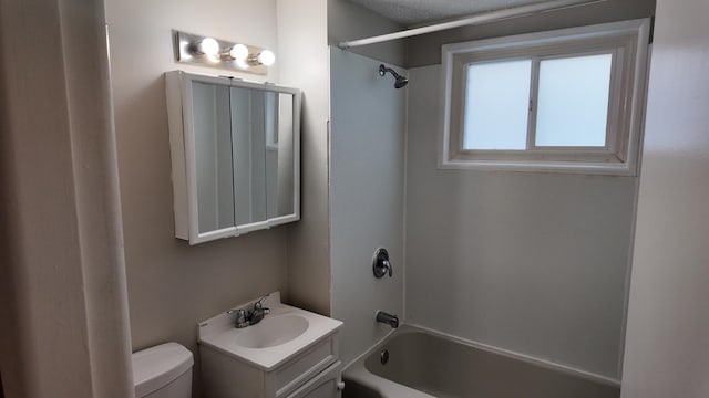 15965 Debbie Ln, South Holland, IL 60473 - full bathroom with toilet, vanity, and bathing tub / shower combination