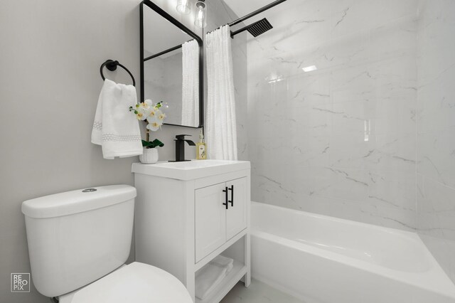 1166 S Highland Ave, Arlington Heights, IL 60005 - bathroom with shower / tub combo, vanity, and toilet