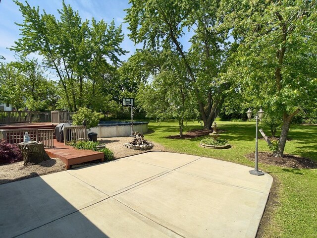 9113 Elm Cir, Hickory Hills, IL 60457 - view of patio with a deck