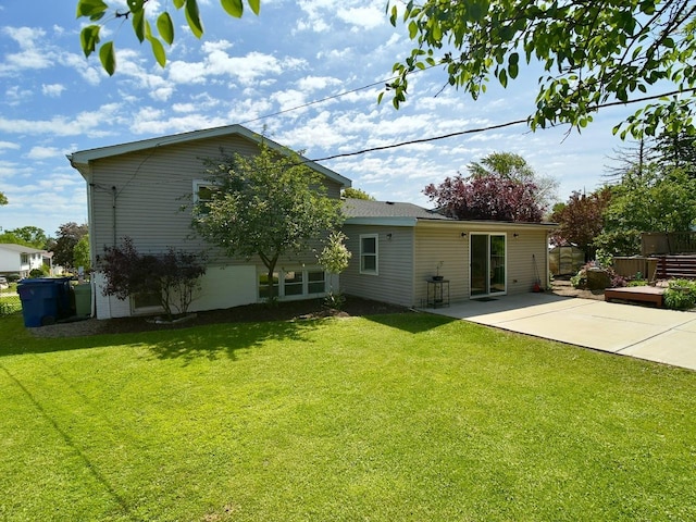 9113 Elm Cir, Hickory Hills, IL 60457 - rear view of property with a patio area
