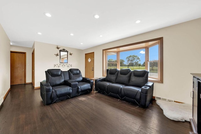 11400 S Ridgeland Ave, Worth, IL 60482 - living room featuring dark wood finished floors, recessed lighting, and baseboards