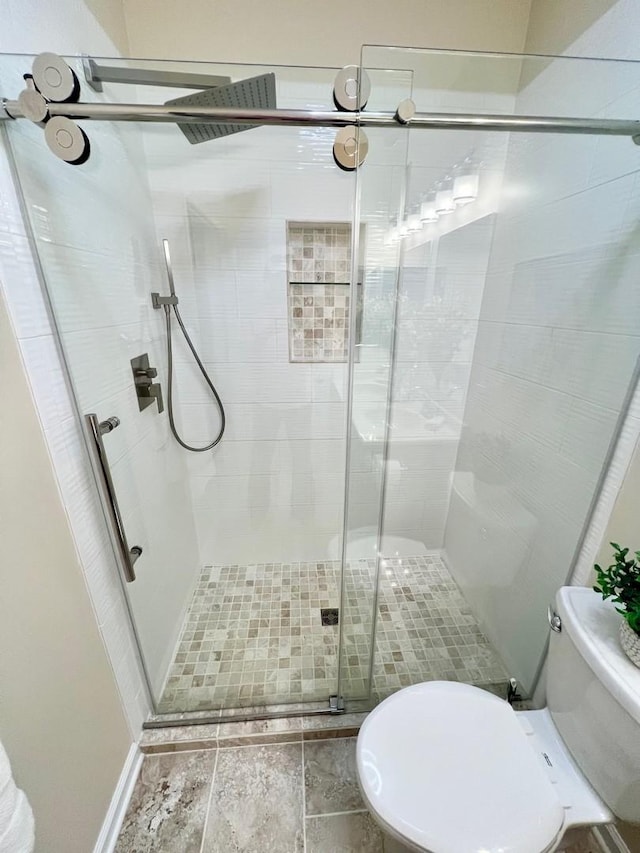 2831 Granite Ct, Crystal Lake, IL 60012 - full bathroom featuring toilet and a shower stall
