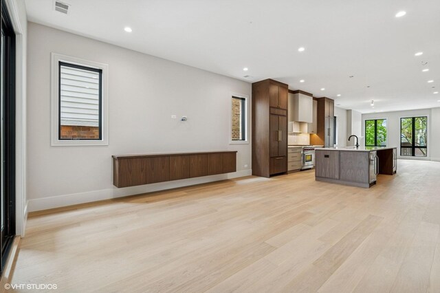 851 W Wolfram St Unit Ph, Chicago, IL 60657