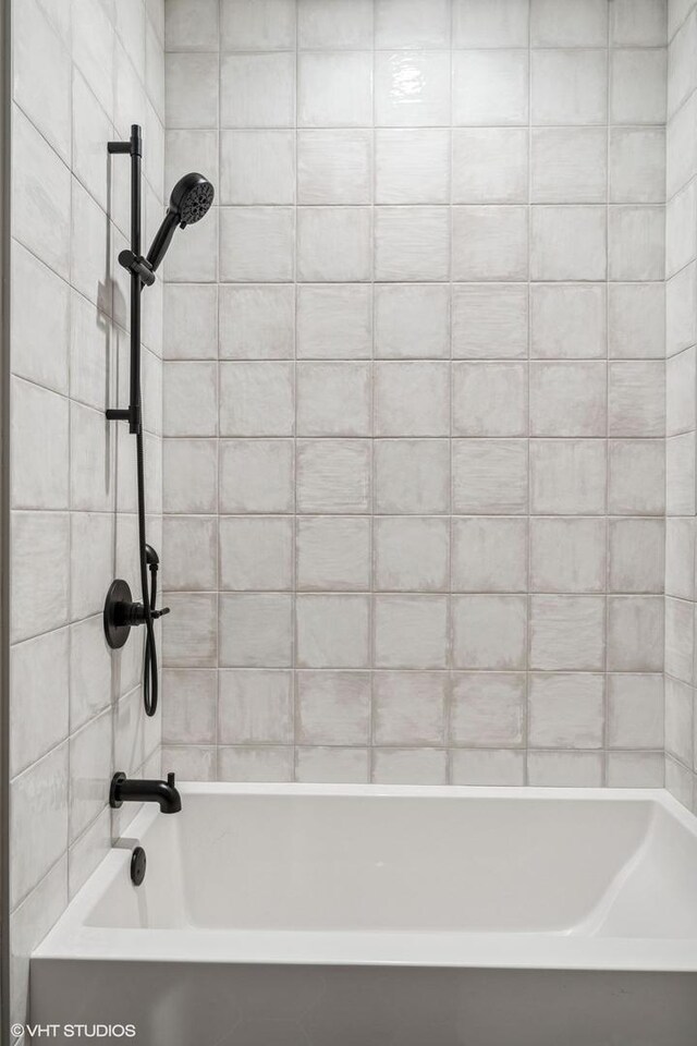 851 W Wolfram St Unit Ph, Chicago, IL 60657