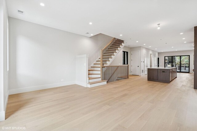851 W Wolfram St Unit Ph, Chicago, IL 60657