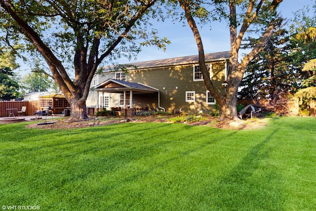 8N594 S Mclean Blvd, South Elgin, IL 60177 - back of house with a patio area