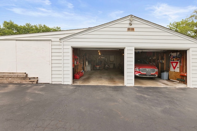 30W311 W Bartlett Rd, Bartlett, IL 60103 - view of garage