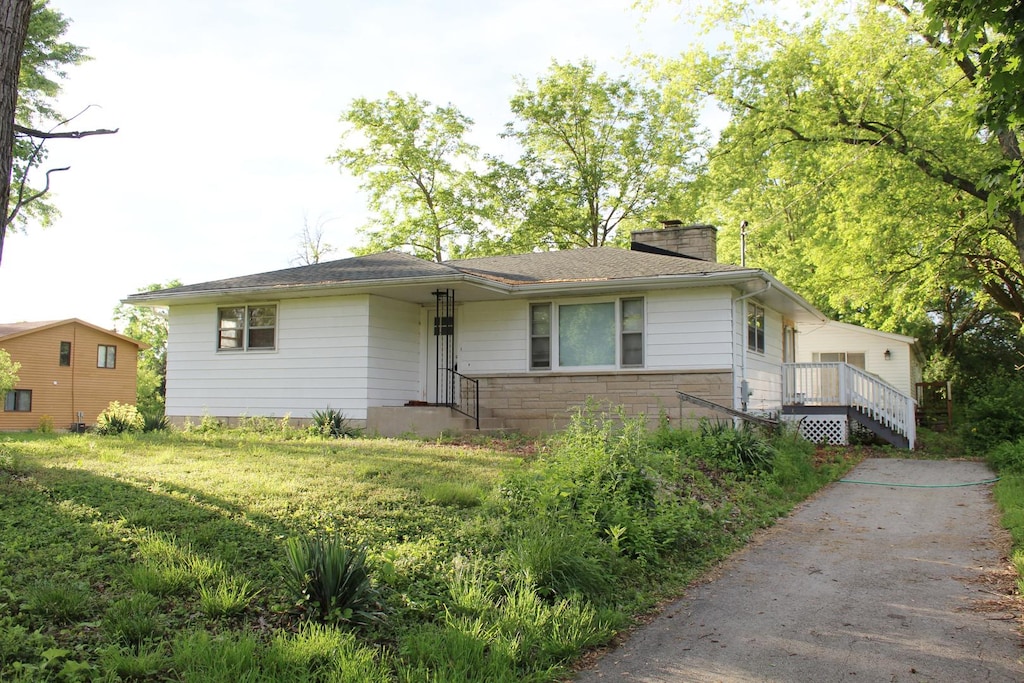 2549 Golf Rd, Joliet, IL 60432 - photo 1