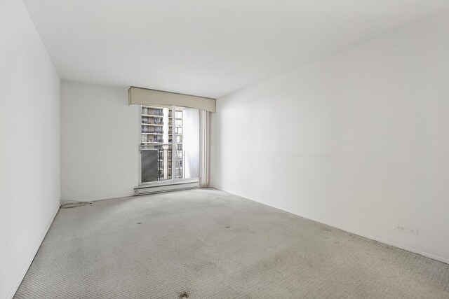 6033 N Sheridan Rd Unit 8E, Chicago, IL 60660 - spare room featuring carpet floors